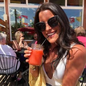 Meet your Posher, Alisia